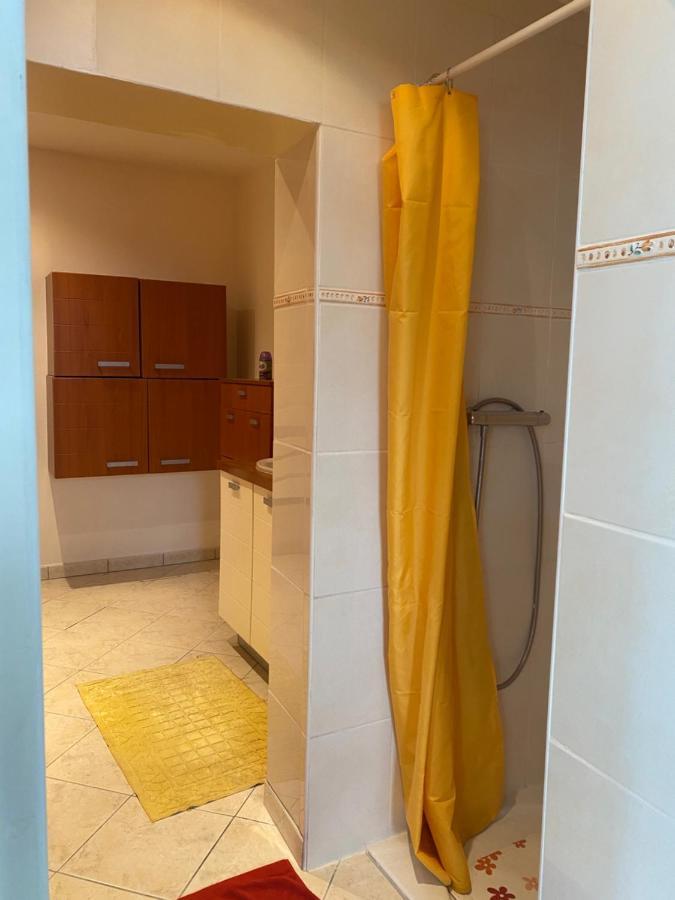 Chez Marilou Apartment Сен Дизие Екстериор снимка